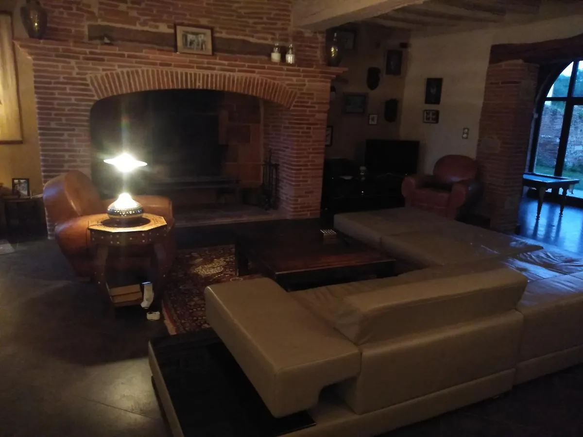 Domaine La Baronne Bed & Breakfast Buzet-sur-Tarn 0*,  France